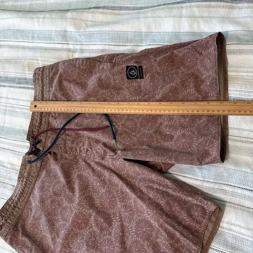 Volcom Slingers Men's XL Brown Floral Pattern Boardshorts Swim Trunks